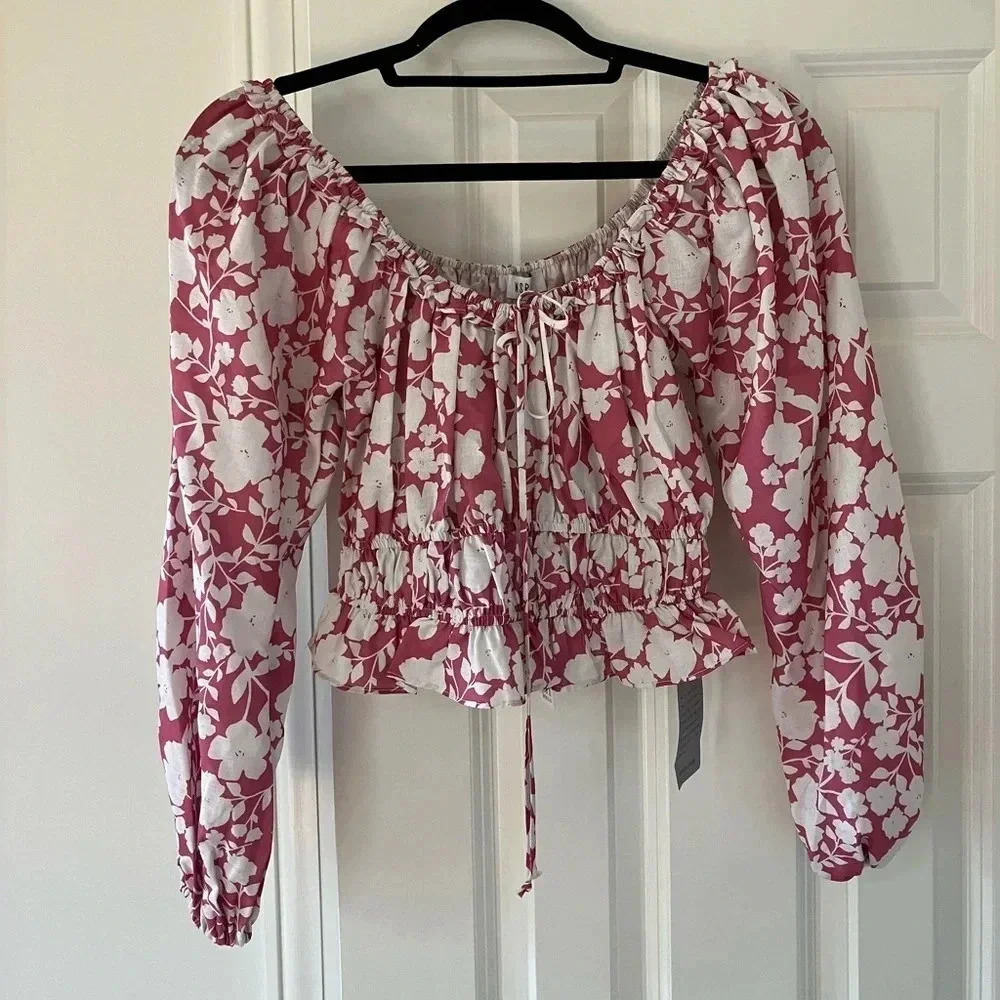 NWT NSR Pink & White Floral Long Sleeved Top XS